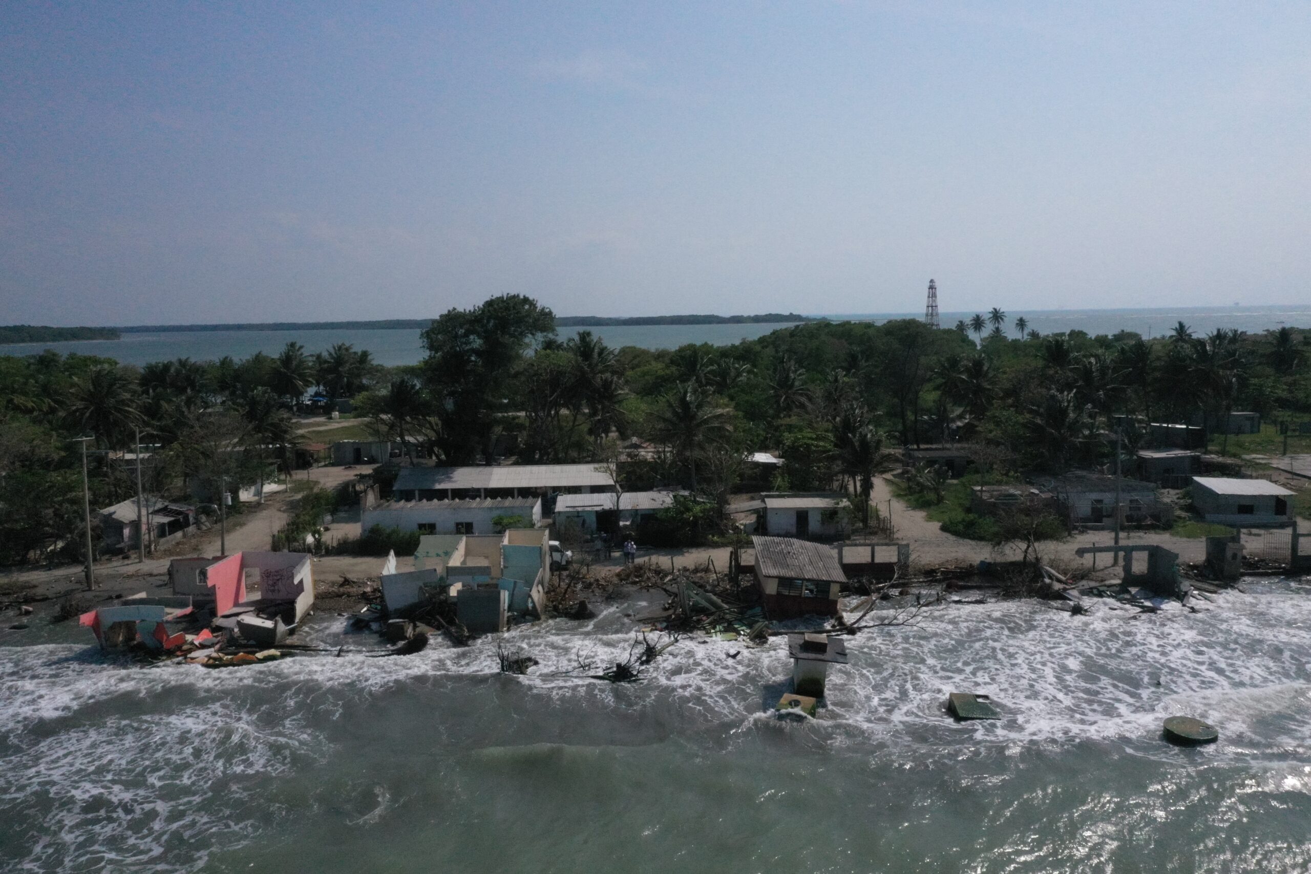 El mar está reclamando sus costas: efectos y consecuencias en Tabasco